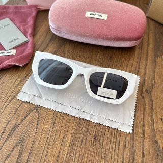 入手困難 ミュウミュウ 偽物 Sunglasses サングラス myu92261