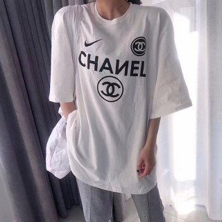 シャネル ナイキ Tシャツ 偽物コラボ！ COCO5 Tシャツ 選べる2色☆大人気 she66176