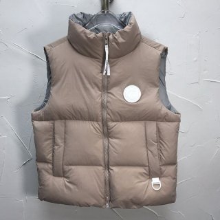 世界中で大人気カナダグース EVERETT VEST PASTELS ダウンベスト 偽物 Cax40636