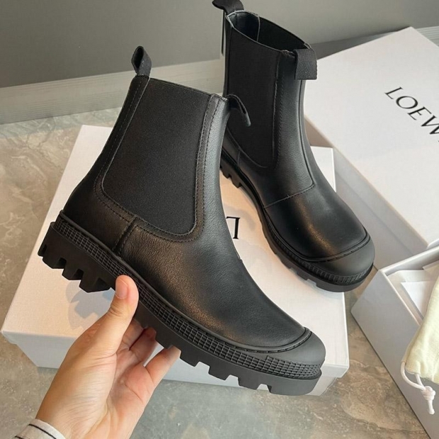 新作 お洒落に ロエベ ブーツ 偽物 CHELSEA BOOT カーフ サイドゴアブーツ lou35699